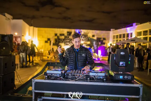Foto da BS Fotografias: Nasce o RARO Skybar