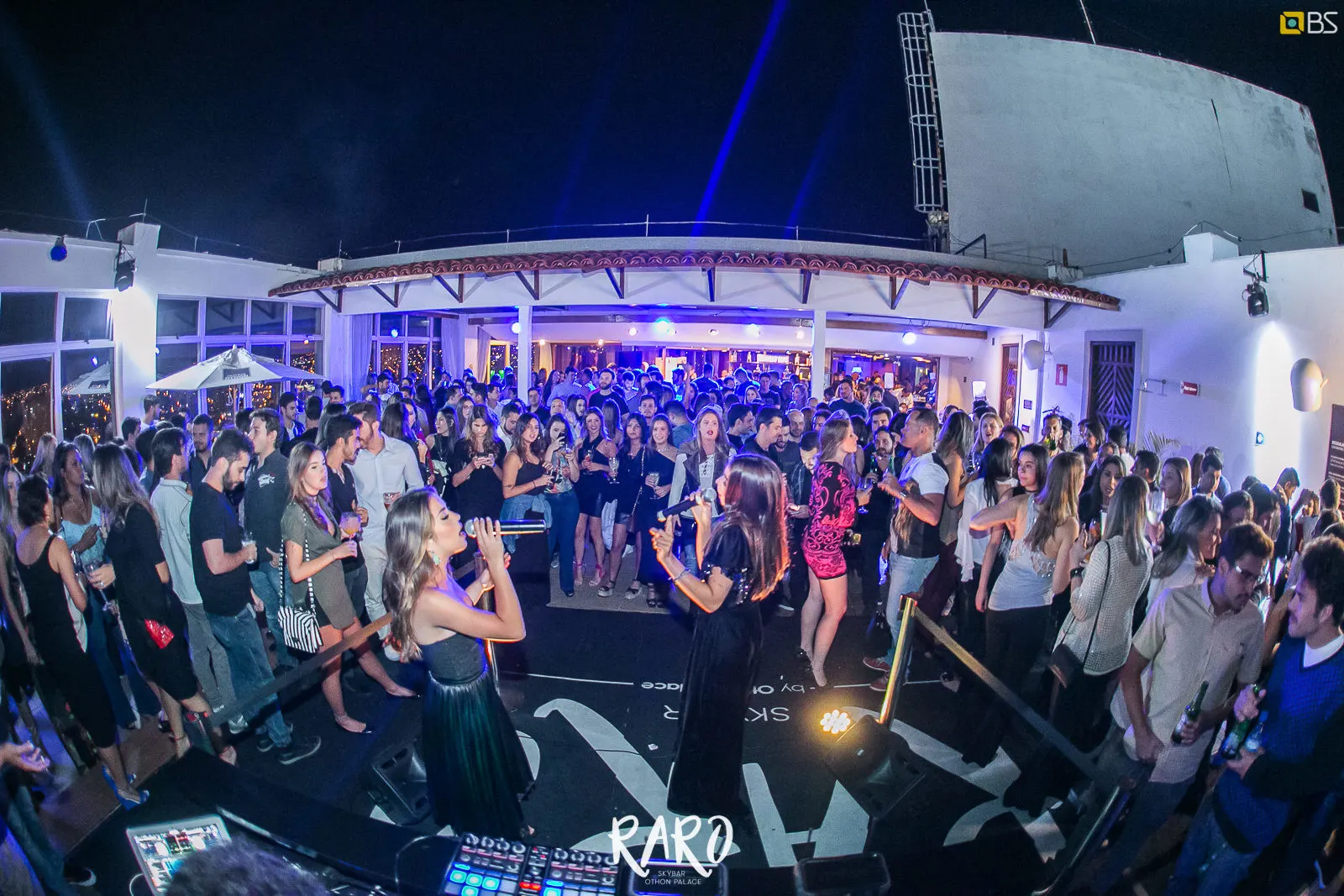 Noite de quinta no Raro Skybar, 2017