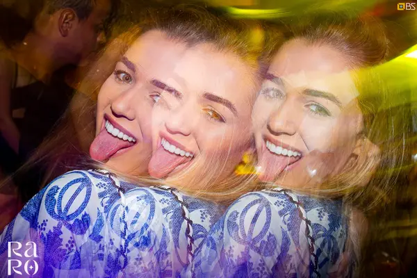 Foto de capa do álbum Raro (2020)