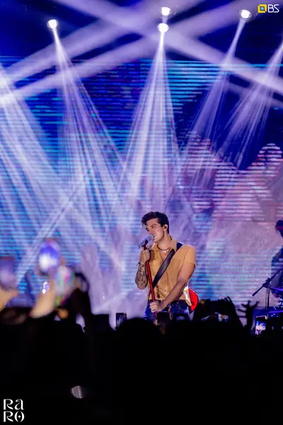 Foto de capa do álbum Raro - Luan Santana (2022)