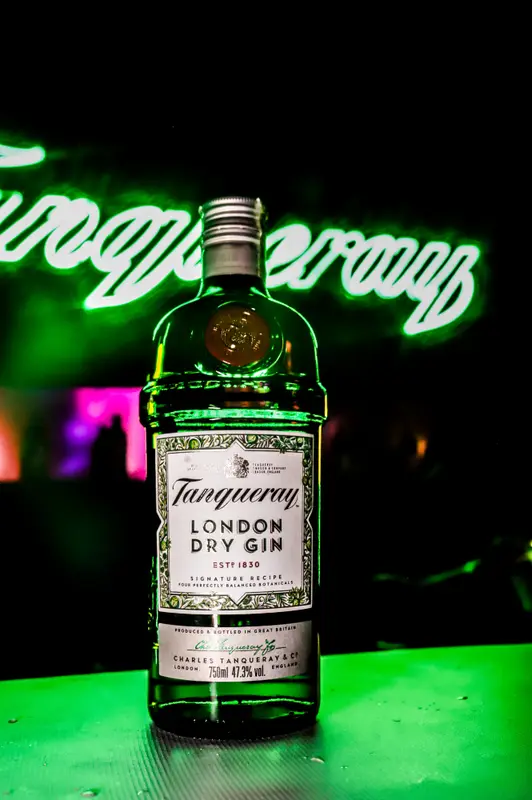 Ativação Tanqueray · Johnnie Walker Blonde · Ketel One · Amstel · Red Bull · Coca-Cola em MINEIRINHA 2024