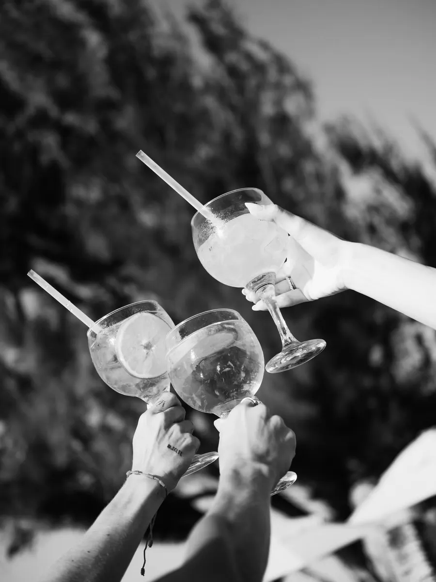 Brinde com caipirinhas em dobro